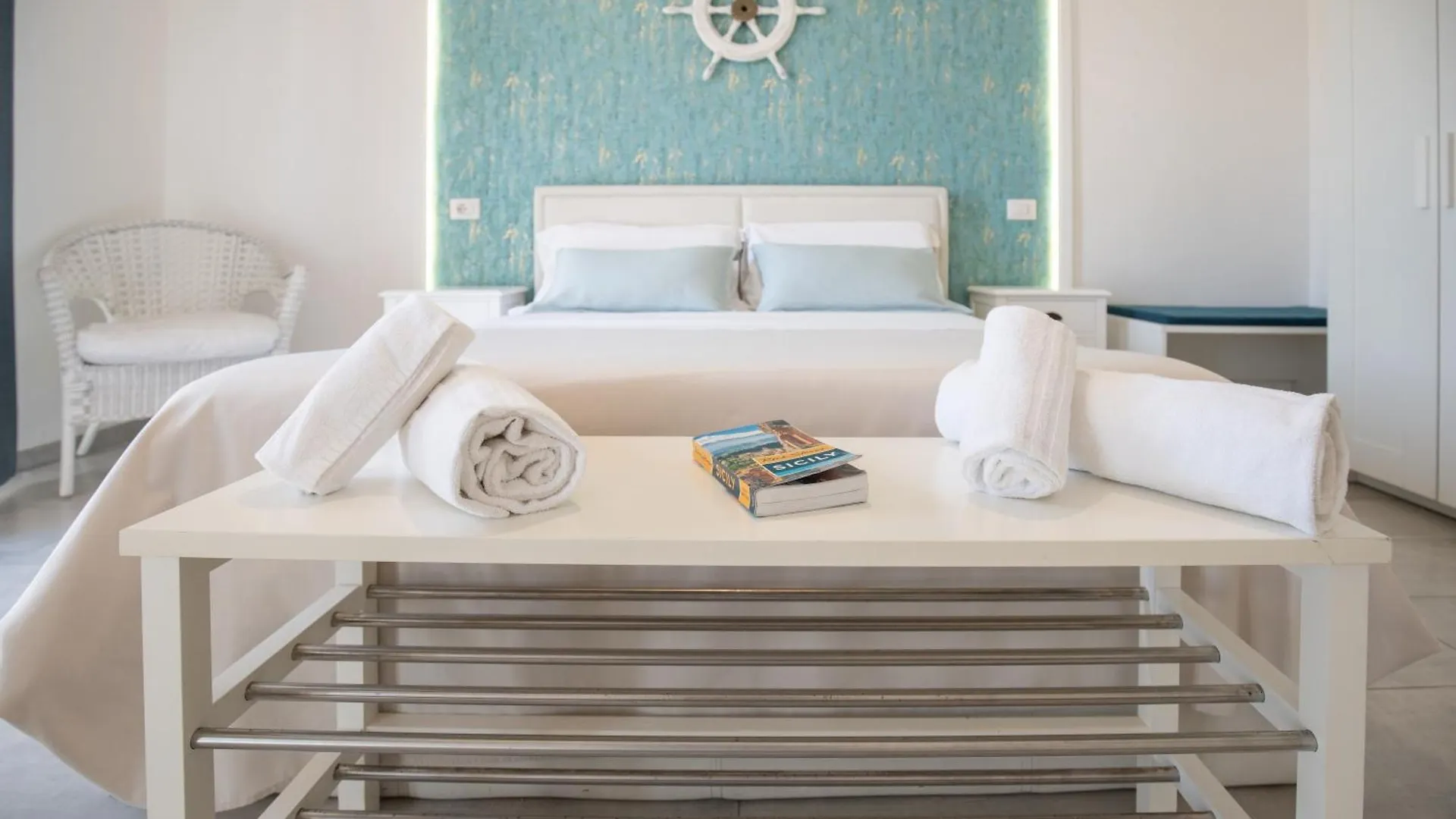 Catania Over Time - Tourist Rooms Guest house