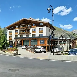 *** Hotel Bernina Itálie