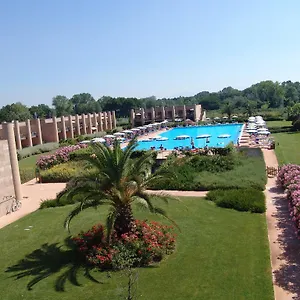 ** Rezort Cosmopolitan Golf & Itálie