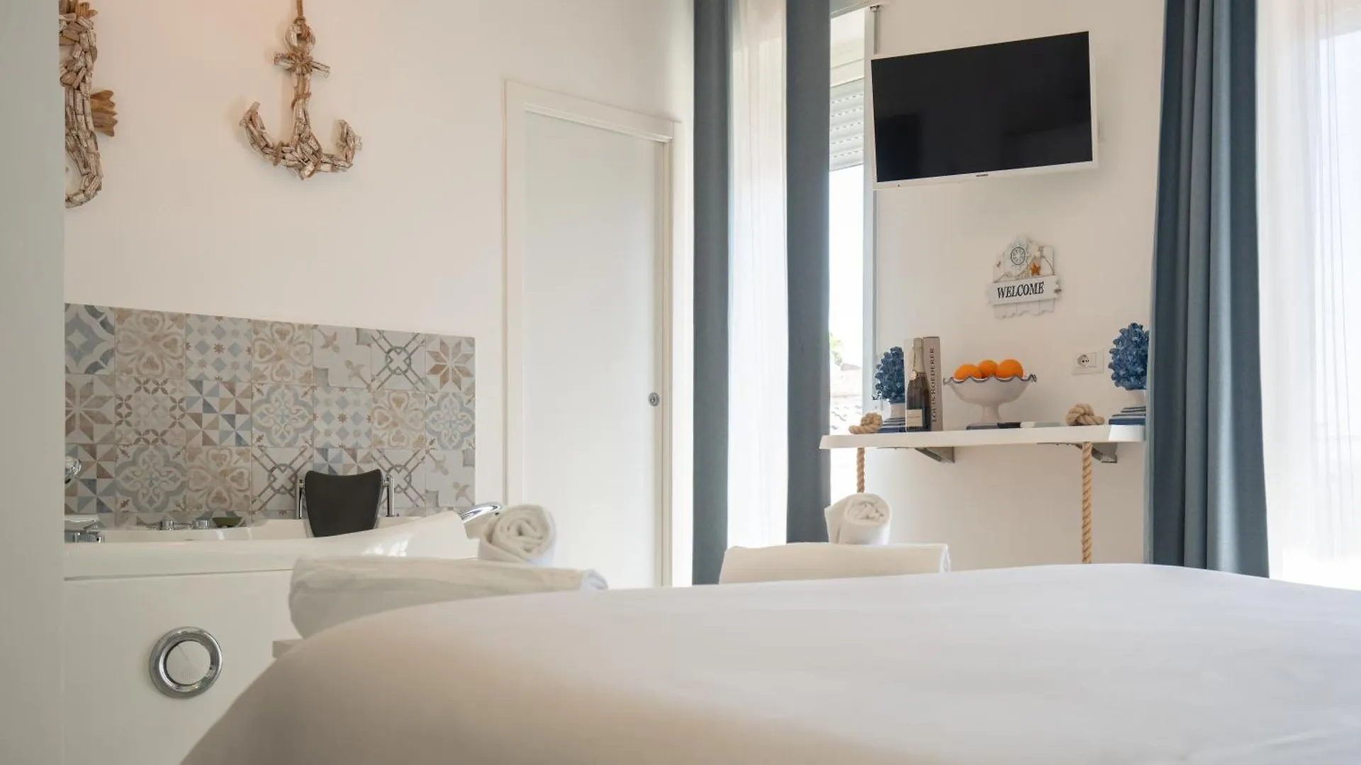 Gasthuis Catania Over Time - Tourist Rooms
